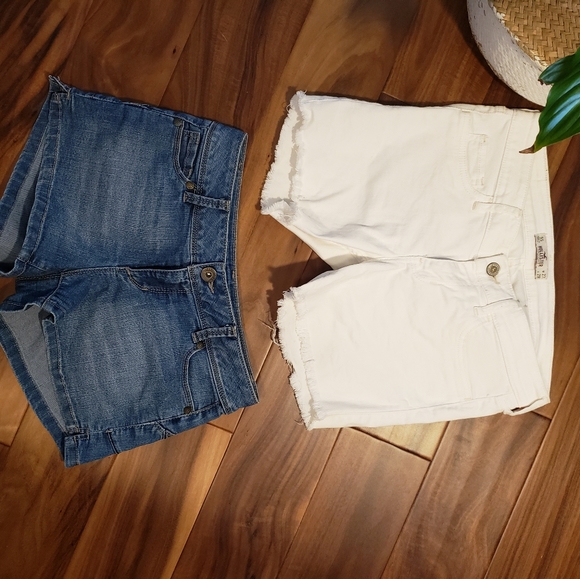 Shorts - Picture 3 of 3